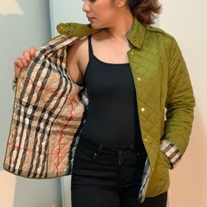 🔥 AMAZING DEAL 🔥Burberry Diamond Quilted Jacket